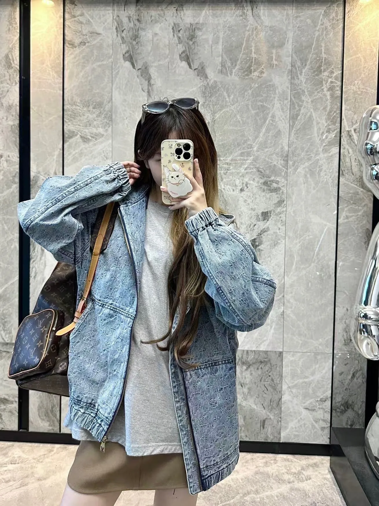 Louis/ 25Fw